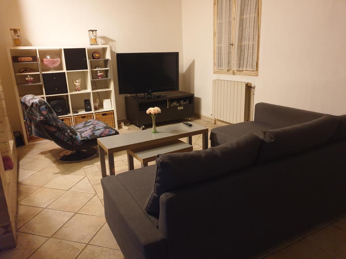 Grande Maison Avec 5 Chambres Et Jardin Avignon Exteriör bild
