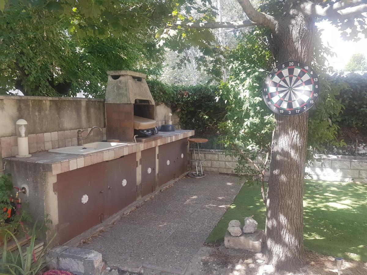 Grande Maison Avec 5 Chambres Et Jardin Avignon Exteriör bild