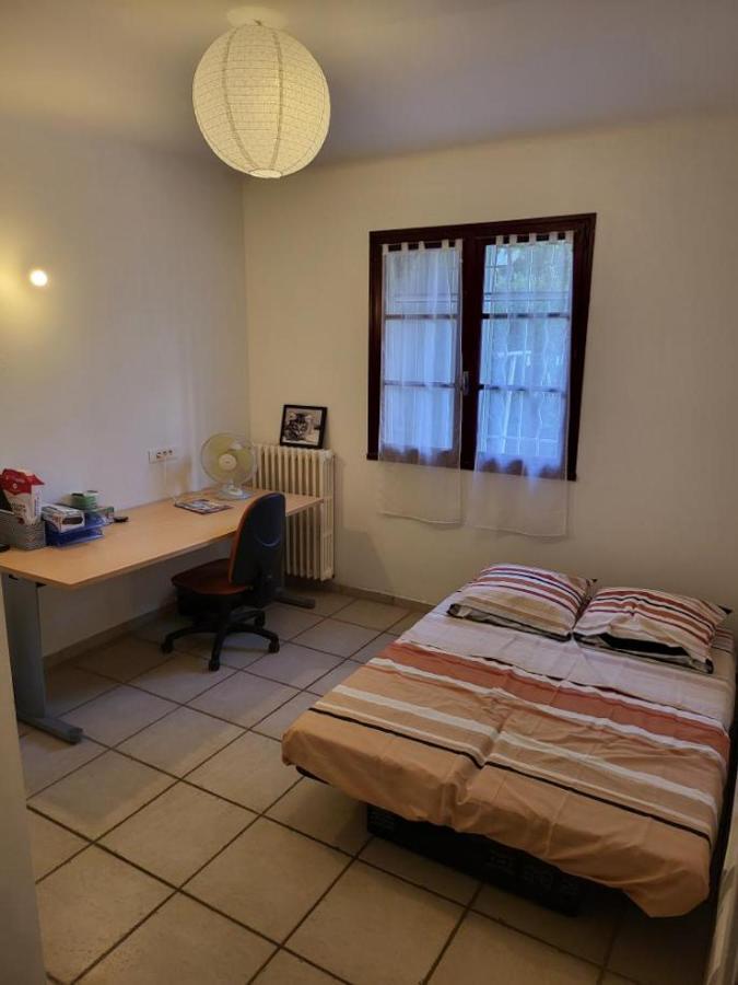 Grande Maison Avec 5 Chambres Et Jardin Avignon Exteriör bild