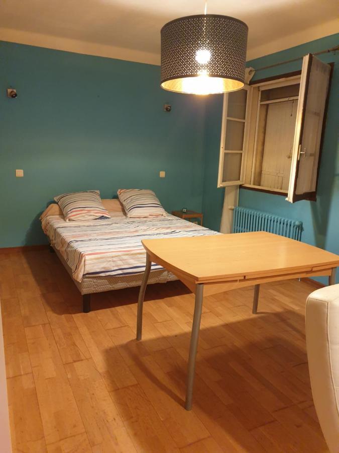 Grande Maison Avec 5 Chambres Et Jardin Avignon Exteriör bild
